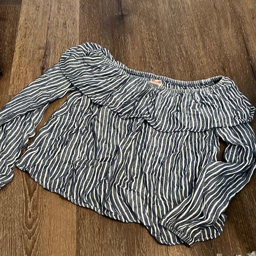 Mossimo top